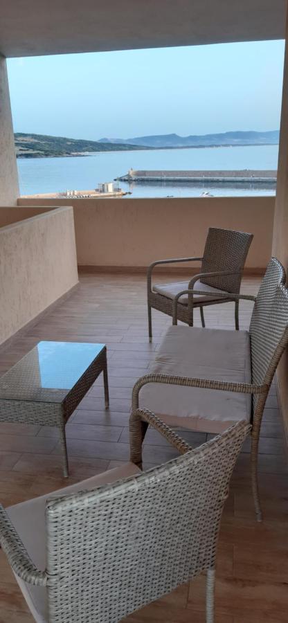 Fronte Mare Attico Indipendente Ed Esclusivo Con Terrazza Panoramica Apartment Изола Роса Екстериор снимка
